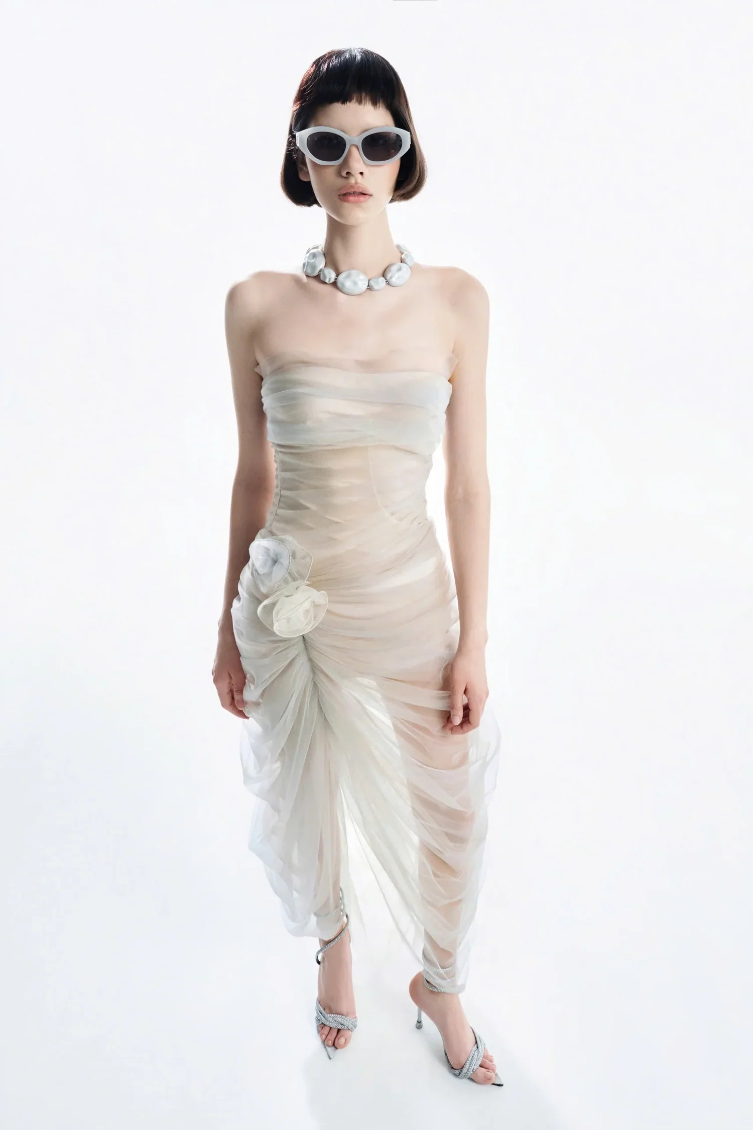 MUST HAVE Strapless Color-Blocked Mesh Dress Regular price - Image 4