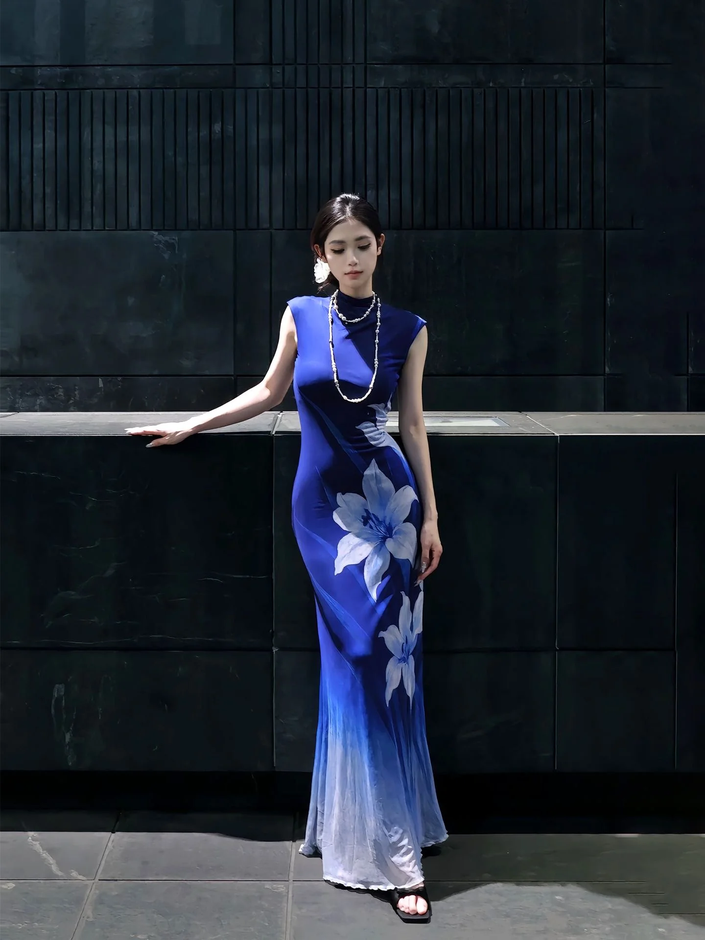 Blue Iris Print Sheer Maxi Dress – Elegant Sleeveless Bodycon Evening Dress - Image 2