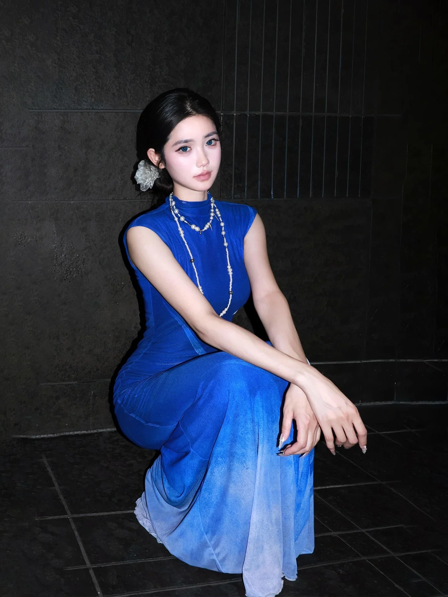 Blue Iris Print Sheer Maxi Dress – Elegant Sleeveless Bodycon Evening Dress - Image 4
