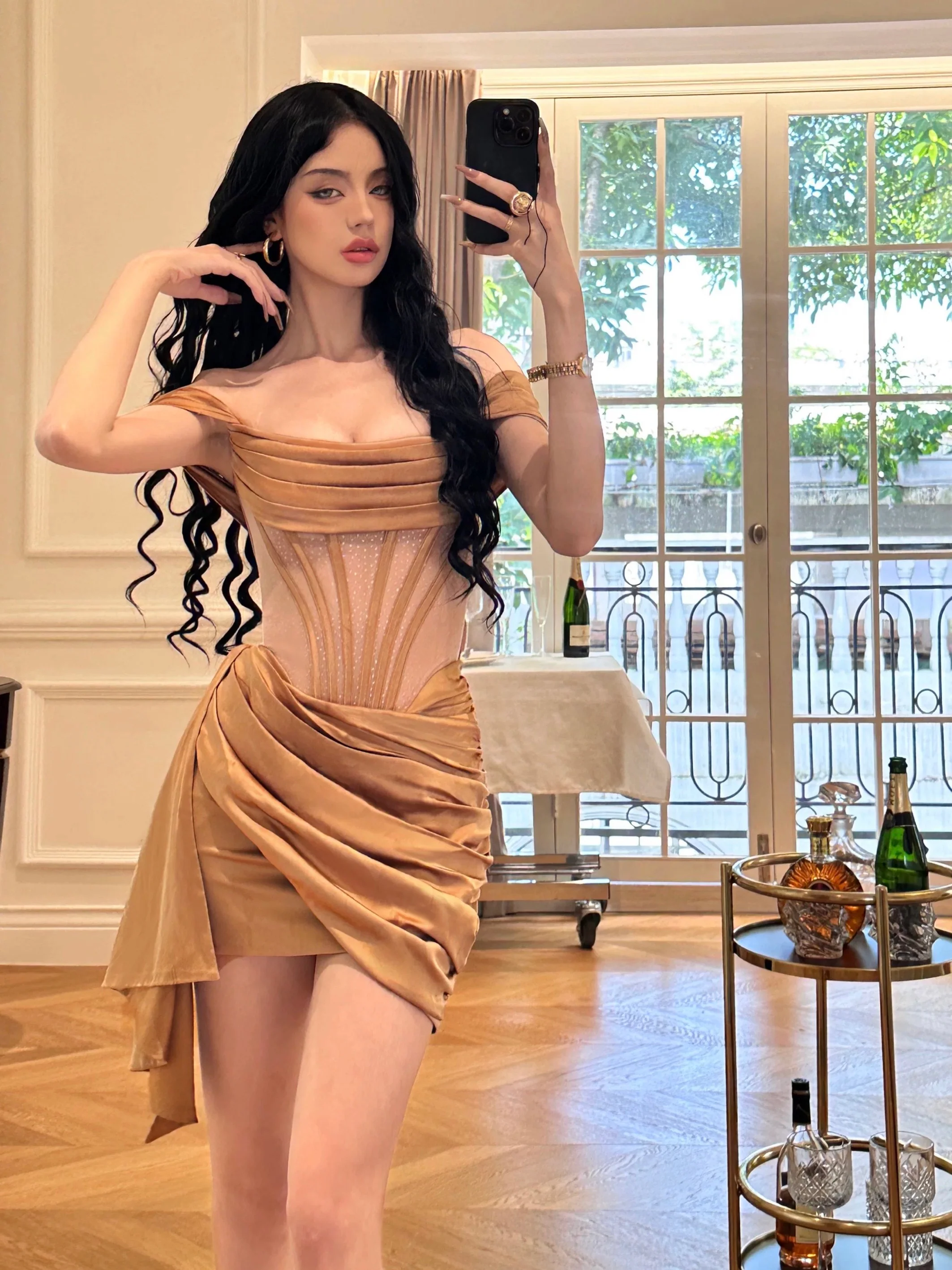 Gatsby Dinner - Golden Fish-bone Dress with Flash - Image 4