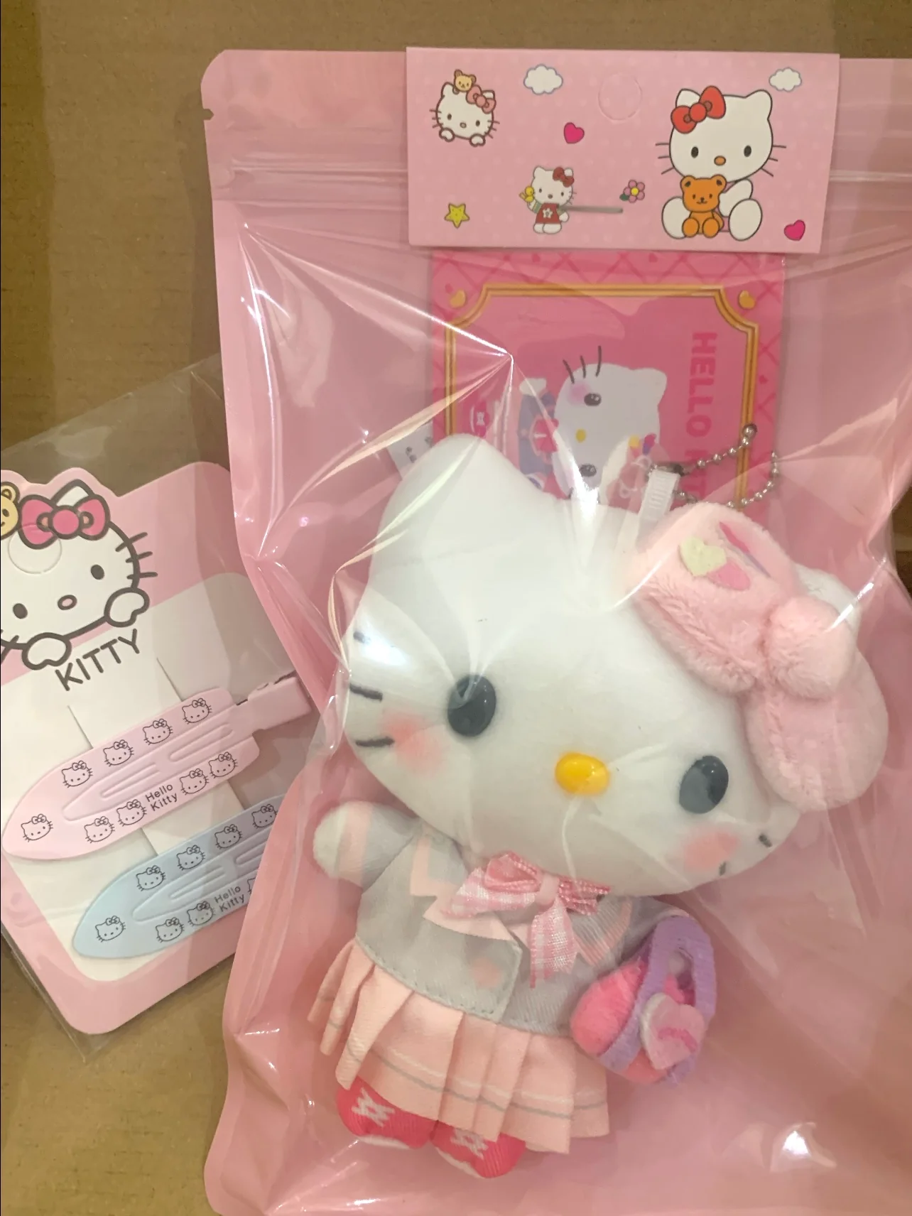 Hello Kitty 9" Plush (Academy Series) x 平成屋キャンパス Hello Kitty in Pink School Uniform | Heisei-ya 平成屋 Style Charm | Kawaii Sanrio Collectible - Image 5