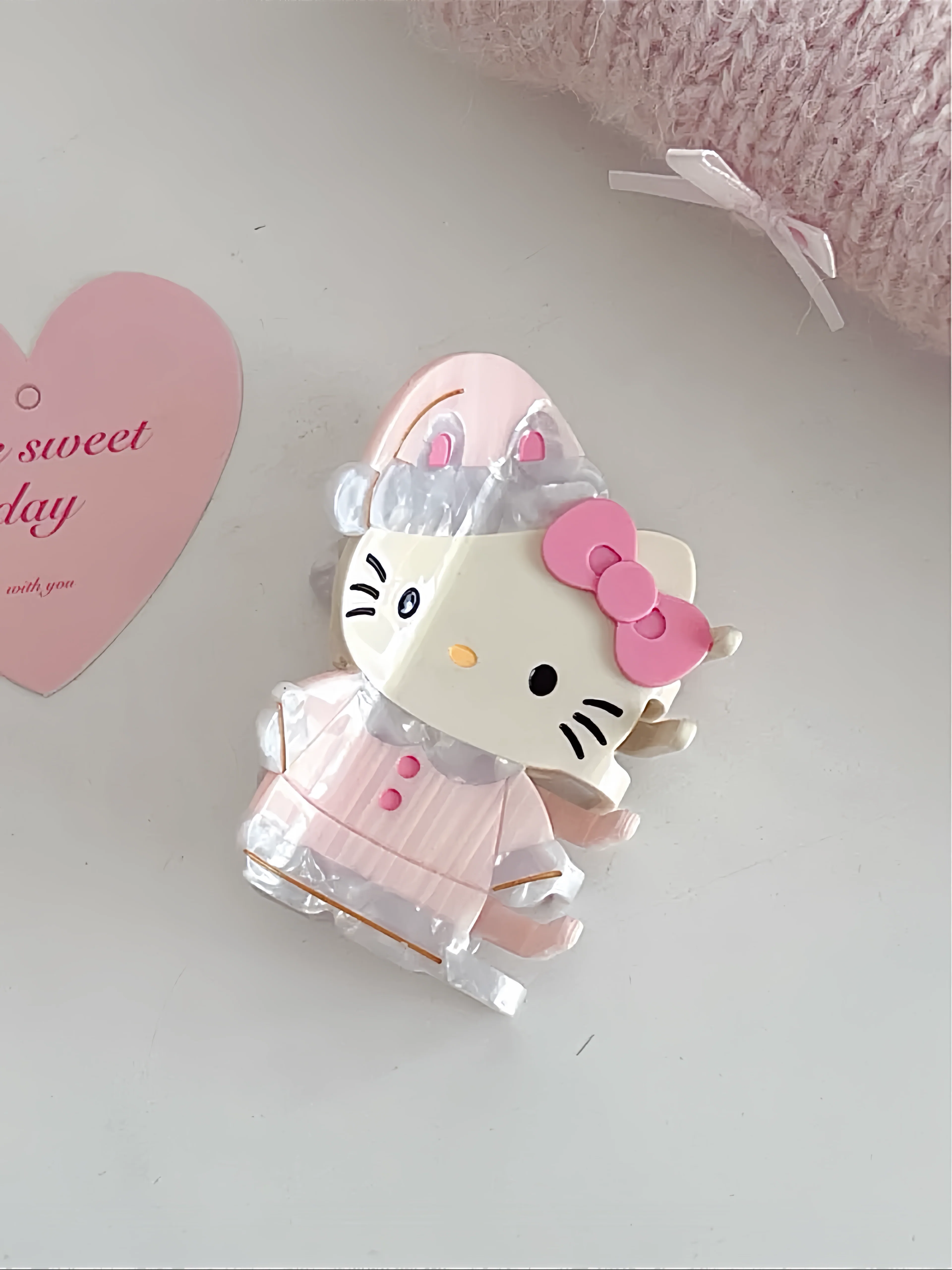 【💗"Sweet as can be" 】- Hello Kitty Claw Clip - Image 3