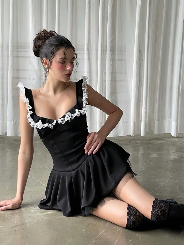 Lace Ruffle Sweetheart Mini Dress - Image 4