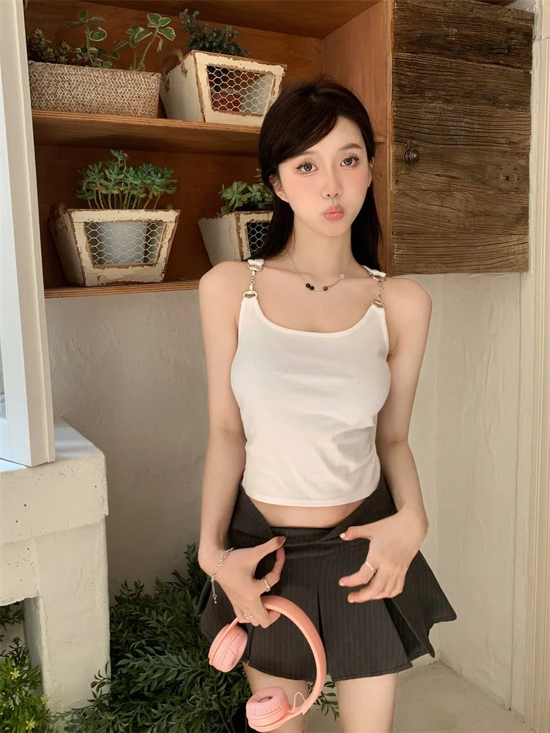 Metal Chain Camisole With Built-In Padding - Image 4