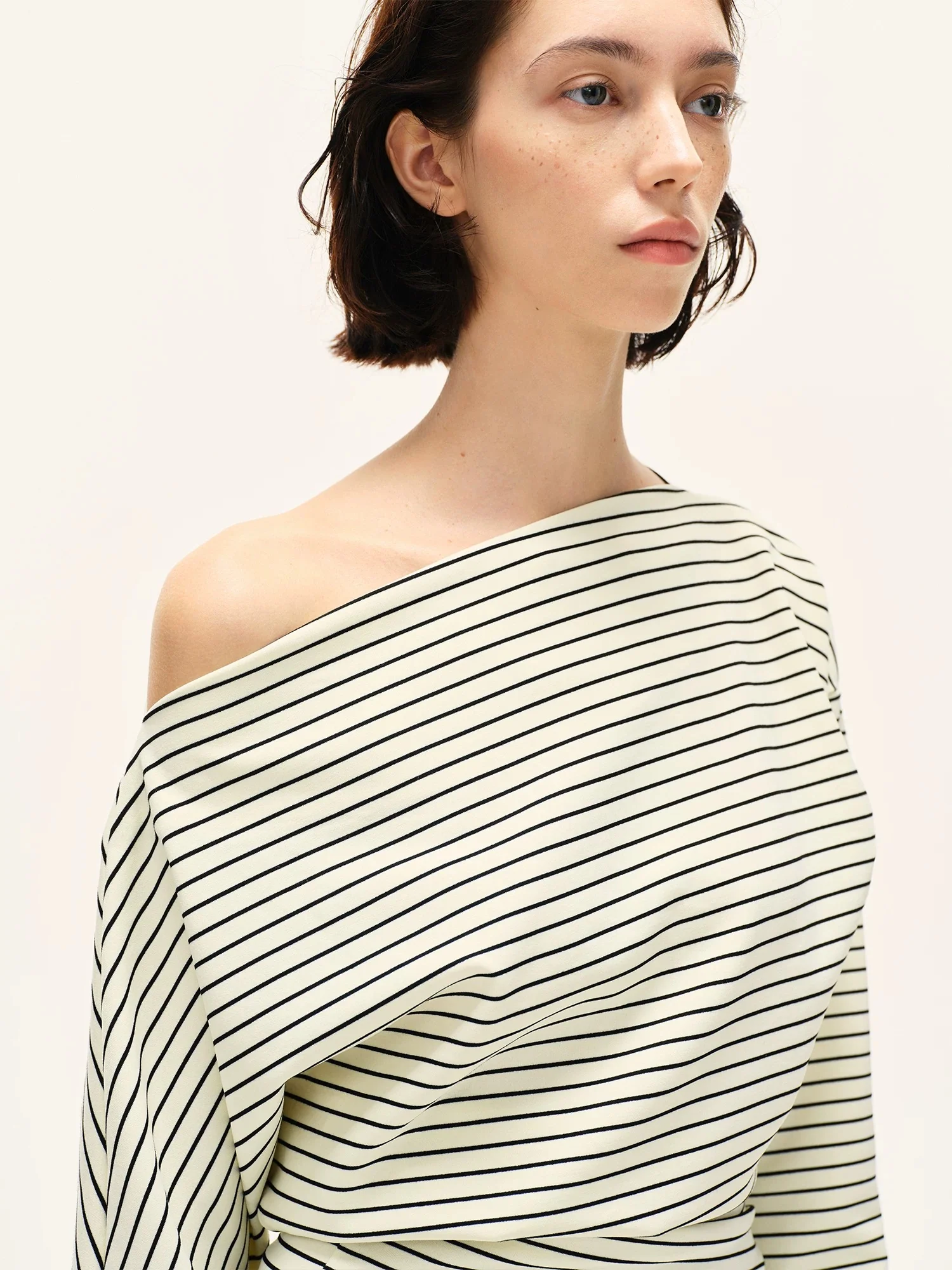 Off-Shoulder Black & White Striped Top – Soft Touch, Y2K Baddie Style - Image 3