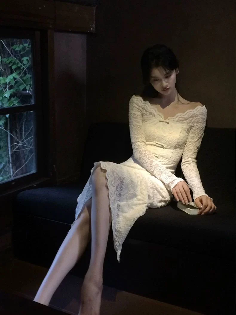 Off-Shoulder Lace Long Sleeve Maxi Dress - Image 4