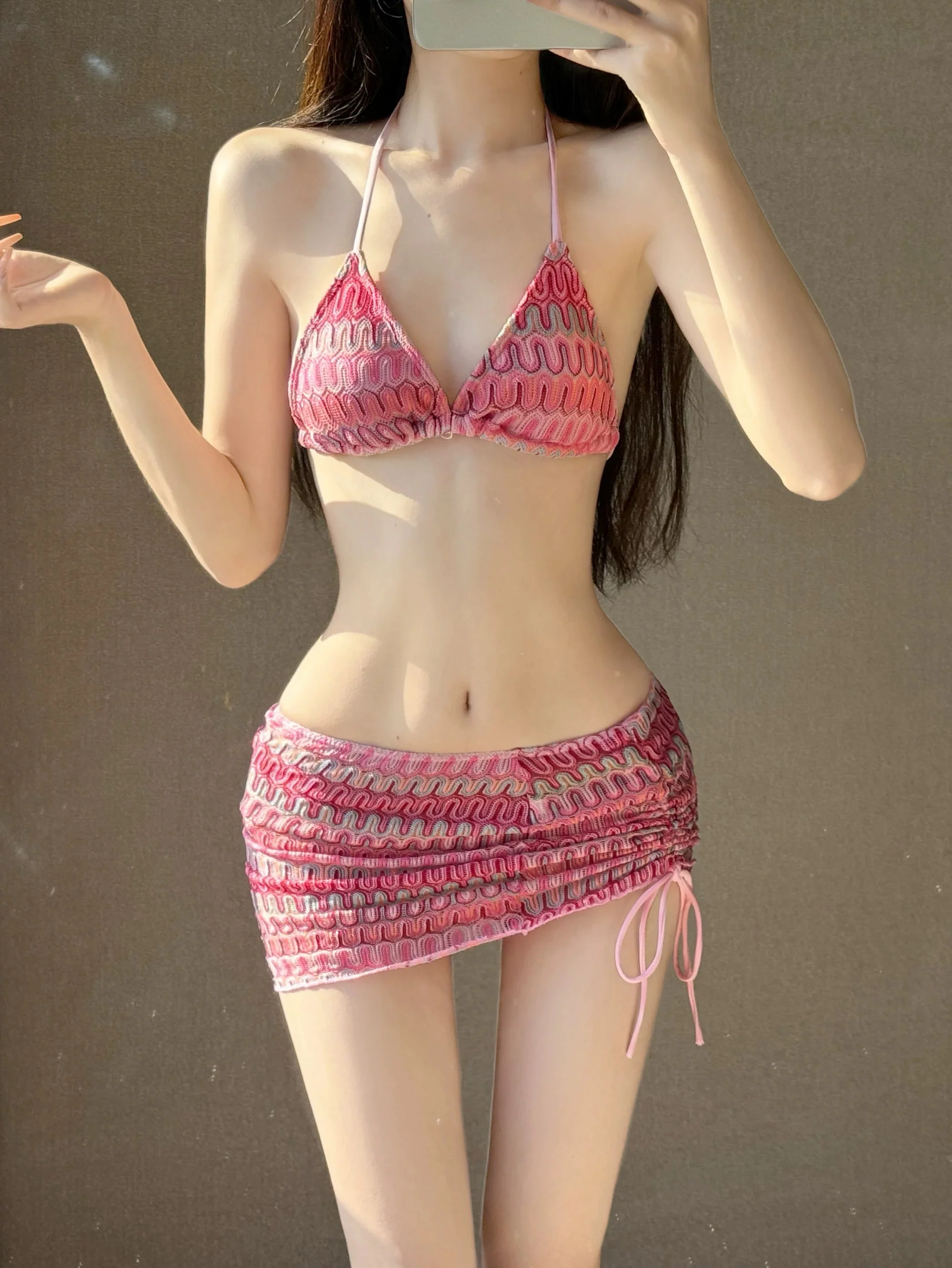 Pink Gradient Plaid 3-Piece Bikini Set – Wavy Stripe Luxe Swimwear with Cover-Up - Image 2