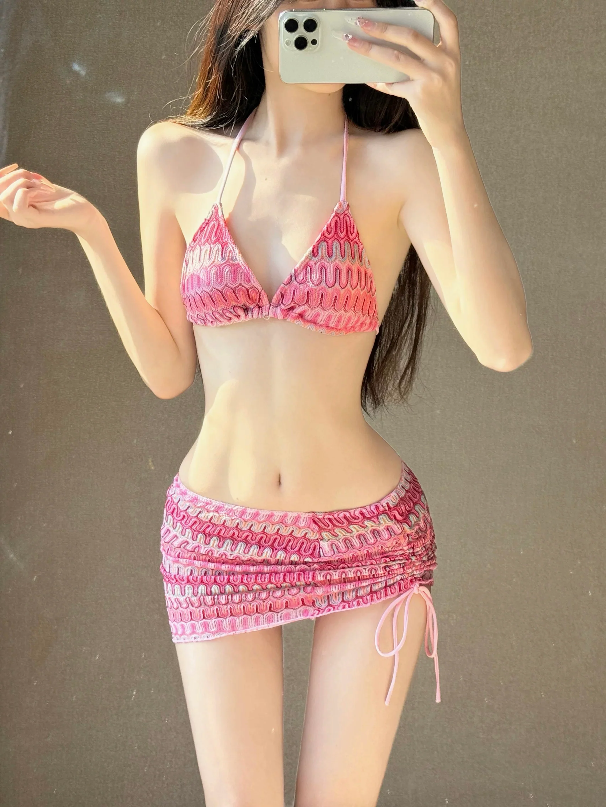 Pink Gradient Plaid 3-Piece Bikini Set – Wavy Stripe Luxe Swimwear with Cover-Up - Image 3