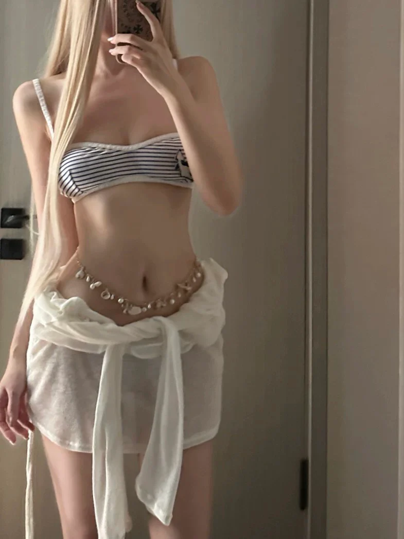 Sailor-Inspired Three-Piece Bikini Set - Image 4