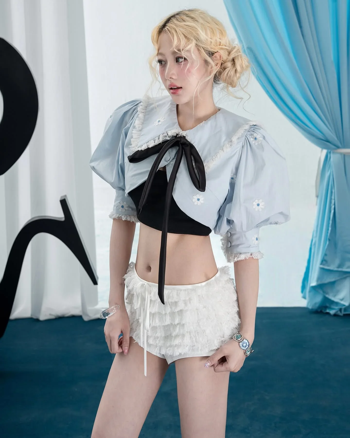 SWAN Closet Bow puffy sleeve top set - Image 5