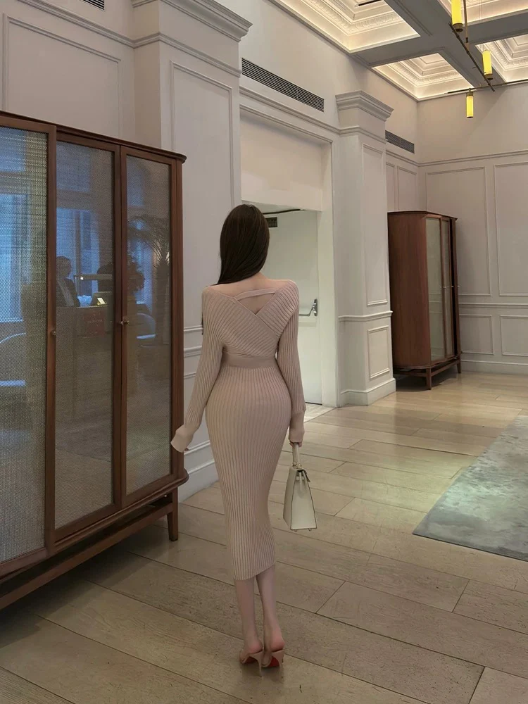 V-Neck Knitted Bodycon Maxi Dress – Elegant Waist-Cinching Design - Image 4